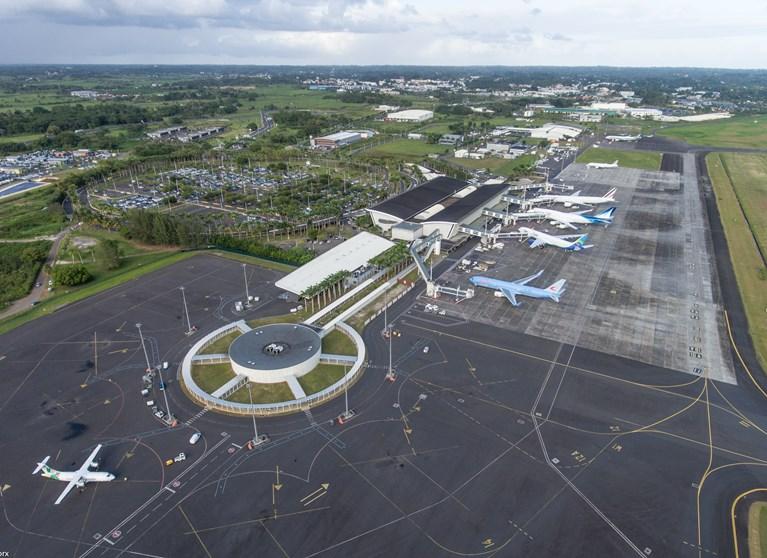 Guadeloupe Airport aerial view © Aeroworx - Bruno Michaux Vignes